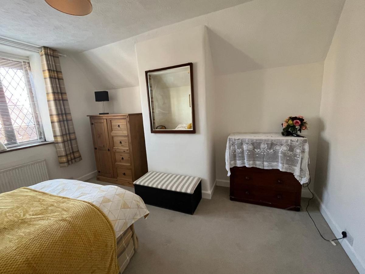Arundel Maltravers Villa Bagian luar foto